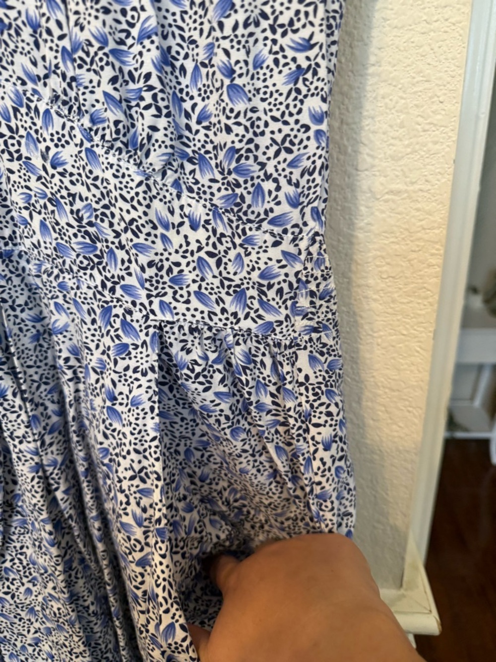 Karin stevens Vintage Floral
Ruched Puff Sleeve Pleated Dress size 10 - Picture 5 of 11